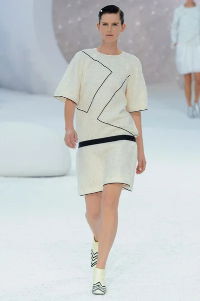Look 9